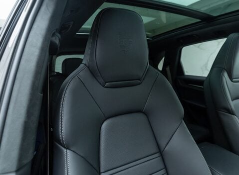 Porsche Cayenne TURBO E-HYBRID 15