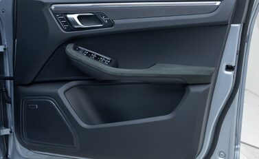 Porsche Macan GTS 26