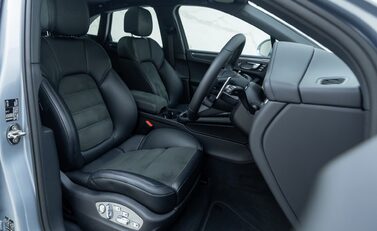 Porsche Macan GTS 14