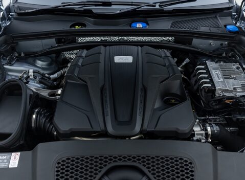 Porsche Macan GTS 34