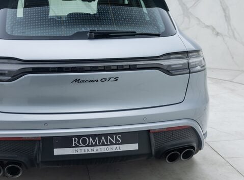 Porsche Macan GTS 30