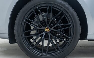 Porsche Macan GTS 28