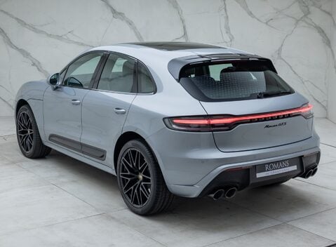 Porsche Macan GTS 12