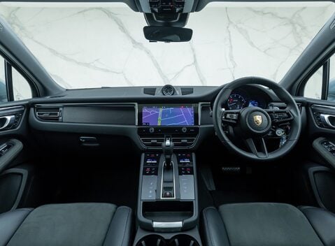 Porsche Macan GTS 21