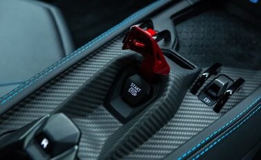 Lamborghini Revuelto 23