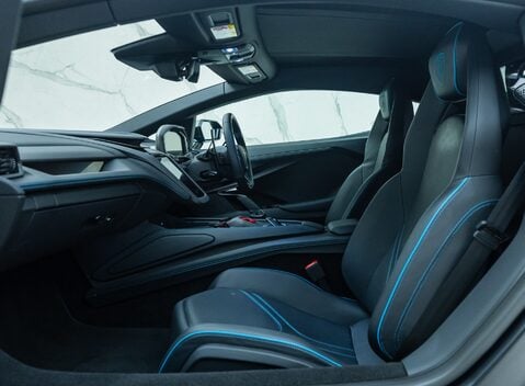 Lamborghini Revuelto 16