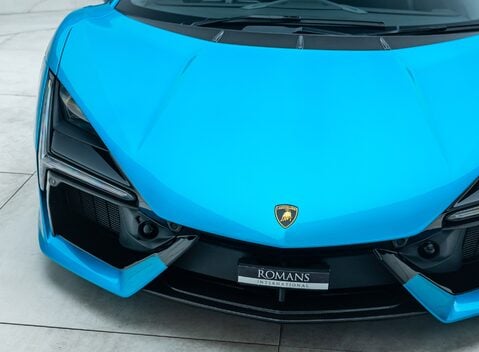 Lamborghini Revuelto 26