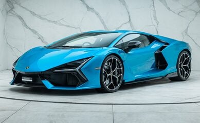 Lamborghini Revuelto 