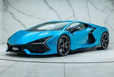 Lamborghini Revuelto 