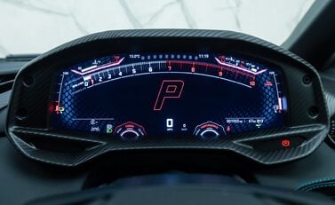 Lamborghini Revuelto 18