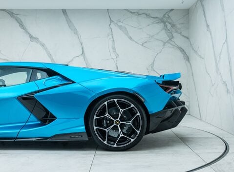 Lamborghini Revuelto 41