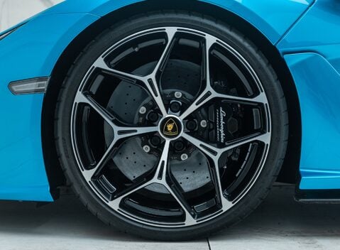 Lamborghini Revuelto 25