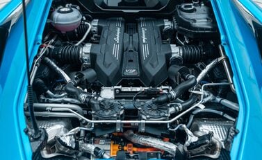 Lamborghini Revuelto 42