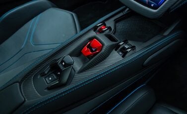 Lamborghini Revuelto 22