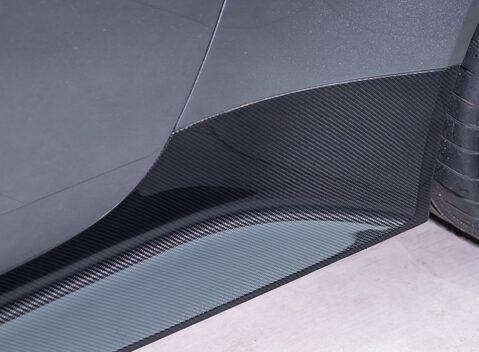 Aston Martin Vantage GT8 34