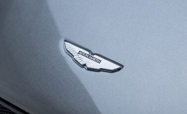 Aston Martin Vantage GT8 28