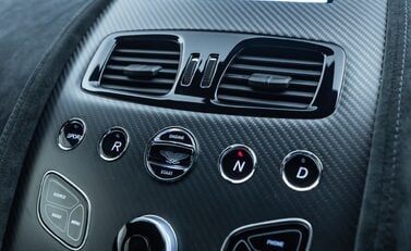 Aston Martin Vantage GT8 20