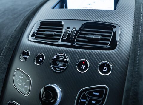 Aston Martin Vantage GT8 20