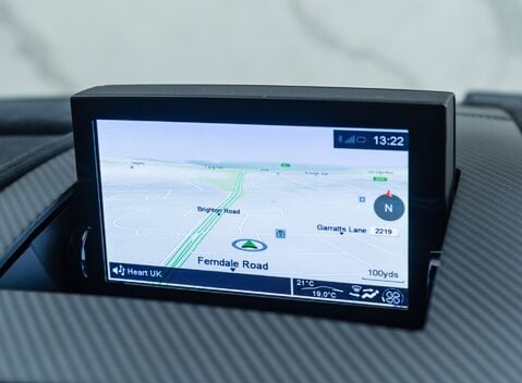 Aston Martin Vantage GT8 19