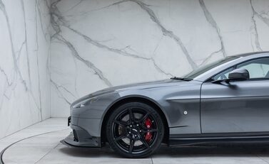 Aston Martin Vantage GT8 42