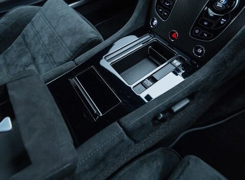 Aston Martin Vantage GT8 22