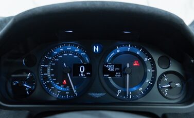 Aston Martin Vantage GT8 18