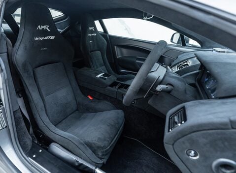 Aston Martin Vantage GT8 14