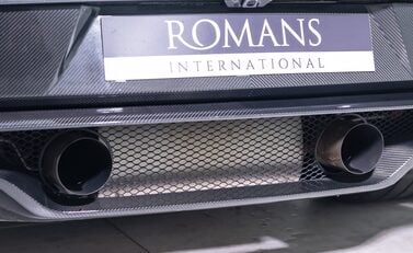 Aston Martin Vantage GT8 41