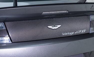 Aston Martin Vantage GT8 37