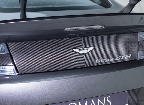 Aston Martin Vantage GT8 37