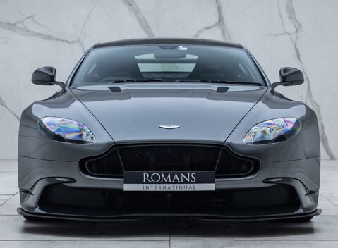 Aston Martin Vantage GT8 7