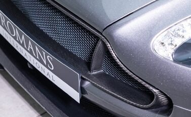 Aston Martin Vantage GT8 29