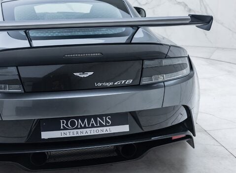 Aston Martin Vantage GT8 27