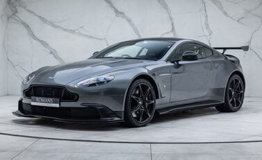 Aston Martin Vantage GT8 1