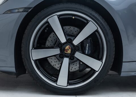 Porsche 911 Carrera (992.2)