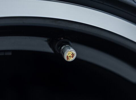 Porsche 911 Carrera (992.2) 33