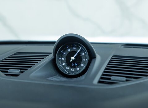 Porsche 911 Carrera (992.2) 22