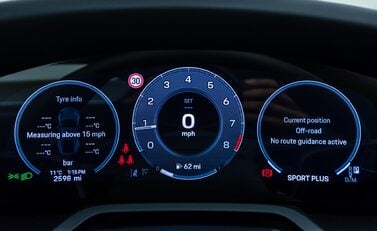 Porsche 911 Carrera (992.2) 21