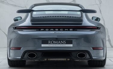 Porsche 911 Carrera (992.2) 8