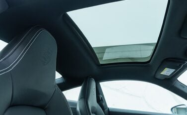 Porsche 911 Carrera (992.2) 17