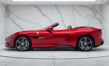 Ferrari Portofino M 6
