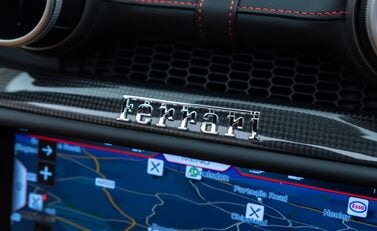 Ferrari Portofino M 24