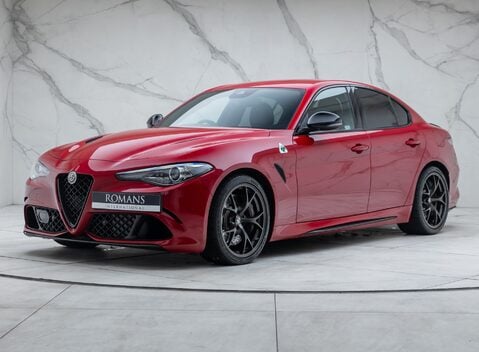 Alfa Romeo Giulia QUADRIFOGLIO 1