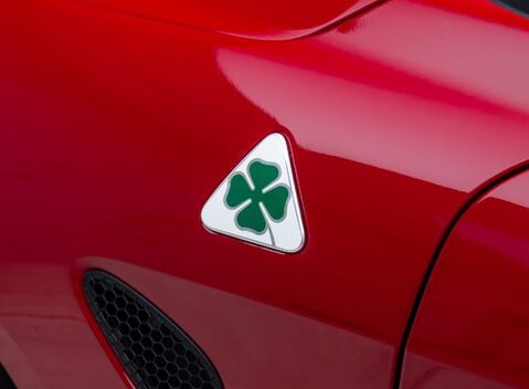 Alfa Romeo Giulia QUADRIFOGLIO 34