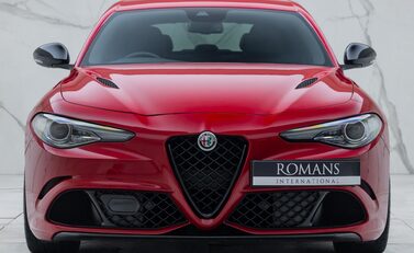 Alfa Romeo Giulia QUADRIFOGLIO 7