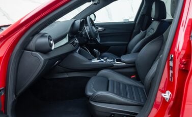 Alfa Romeo Giulia QUADRIFOGLIO 19