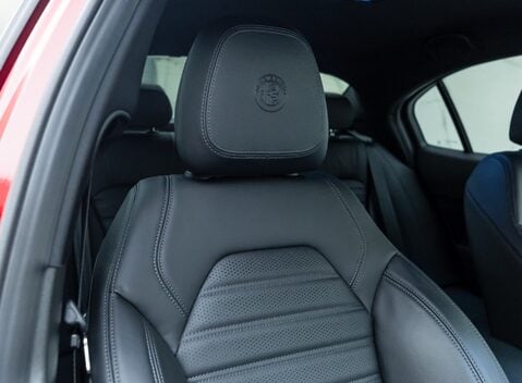 Alfa Romeo Giulia QUADRIFOGLIO 16