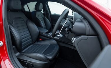 Alfa Romeo Giulia QUADRIFOGLIO 15