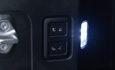 Land Rover Defender 110 V8 CARPATHIAN EDITION Urban 47