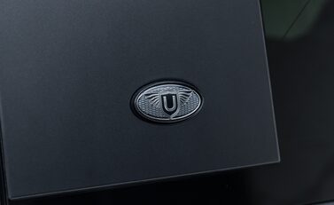 Land Rover Defender 110 V8 CARPATHIAN EDITION Urban 40